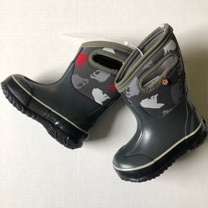 SOLD ON CROSSPOST NWT Bogs